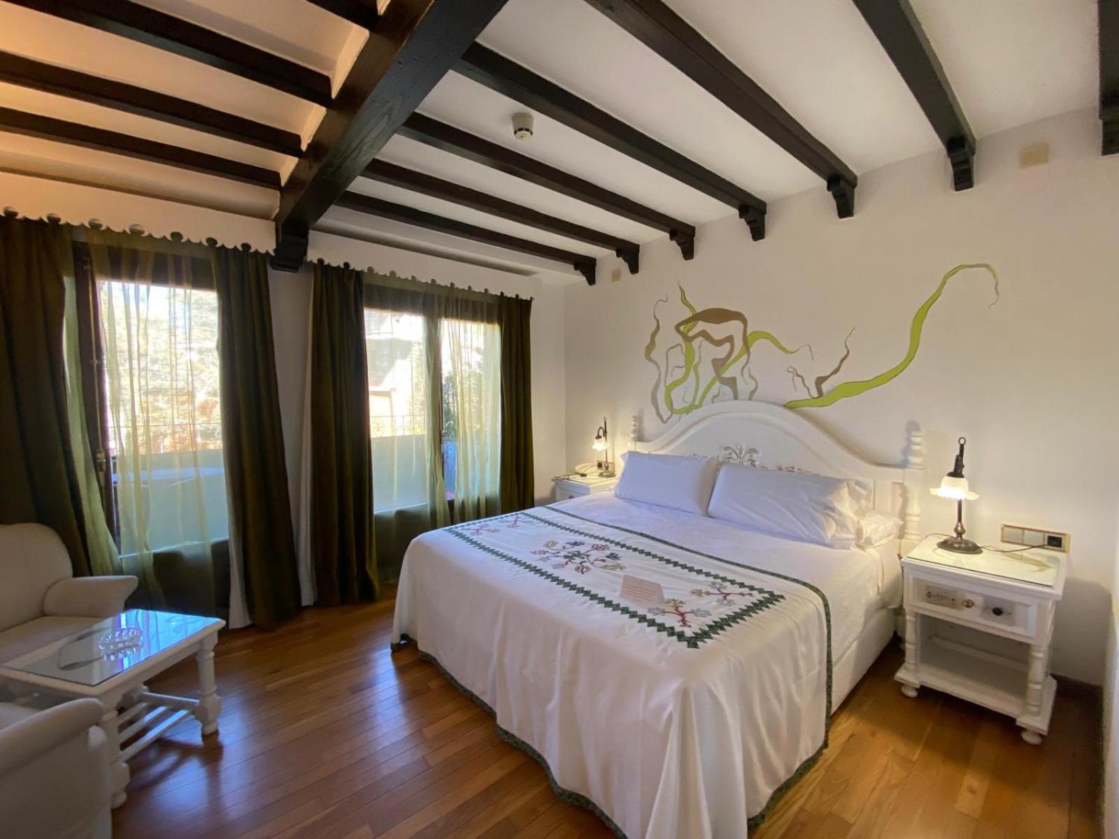 Double or Twin Room Terrace Access,1578373346:JPEG